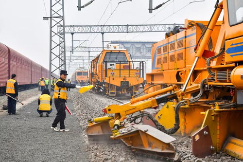 沈陽(yáng)至山海關(guān)鐵路集中整修作業(yè)全面展開(kāi)，機(jī)械設(shè)備高效助力線(xiàn)路升級(jí)